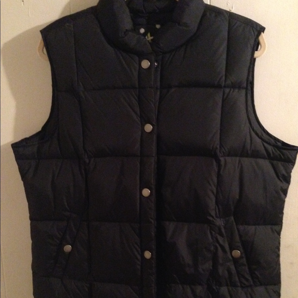 Black puffer vest sz Large